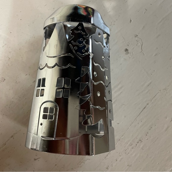 Bath & Body Works Foaming Soap Holder Set of 2 - Picture 8 of 8